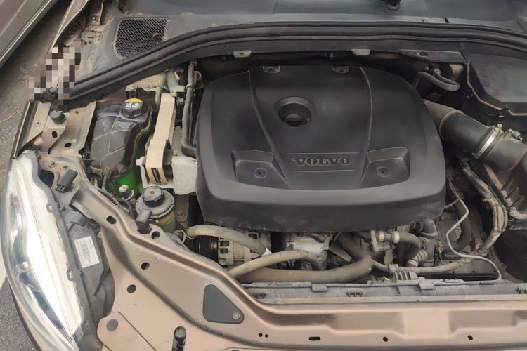Used Volvo XC60 2017 T5 Smart Upgrade Edition Engine Bay Right