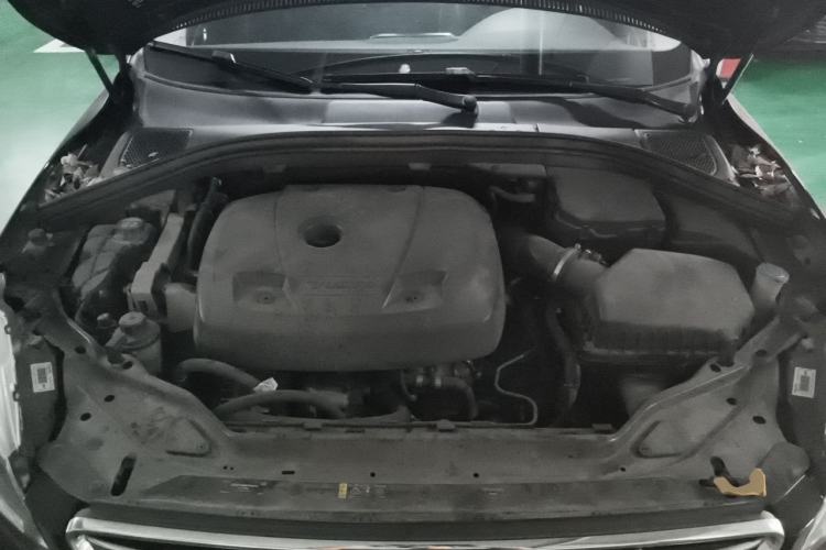 Used Volvo XC60 2017 T5 Smart Upgrade Edition Engine Bay