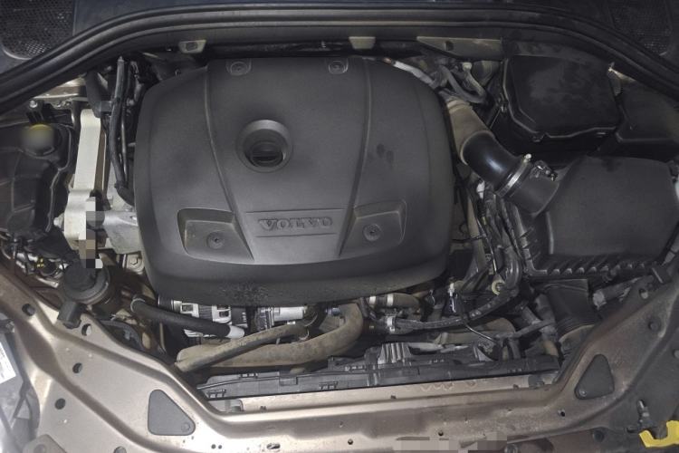 Used Volvo XC60 2017 T5 AWD Smart Upgrade Model Engine Bay