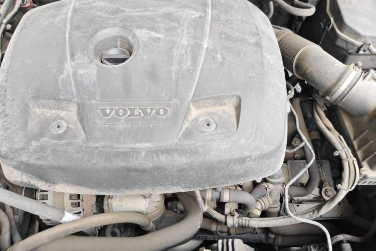 Used Volvo XC60 2017 T5 Smart Upgrade Edition Engine Bay
