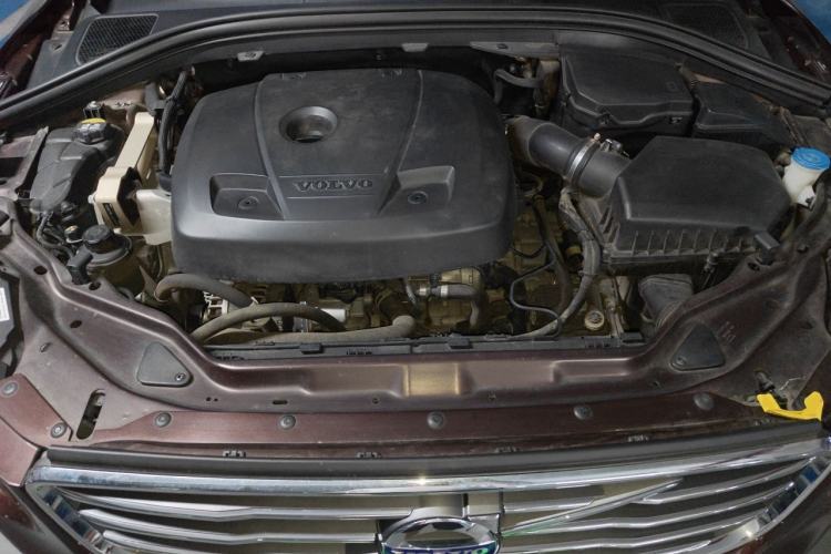 Used Volvo XC60 2017 T5 Smart Upgrade Edition Engine Bay