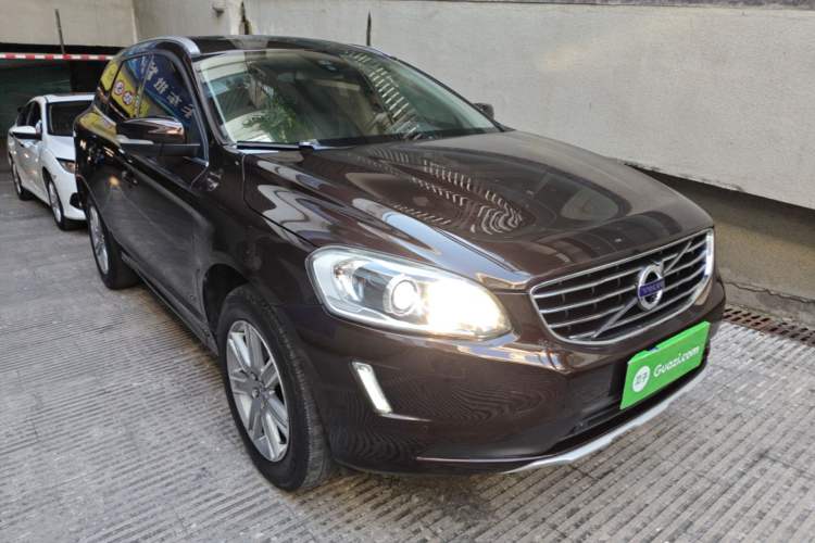 Used Volvo XC60 2017 T5 AWD Smart Upgrade Edition Exterior 1