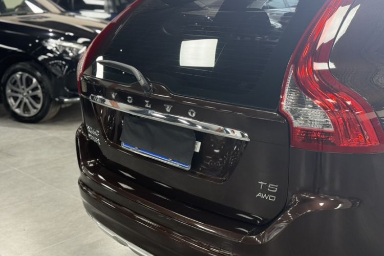 Used Volvo XC60 2017 T5 AWD Smart Upgrade Edition Exterior 1