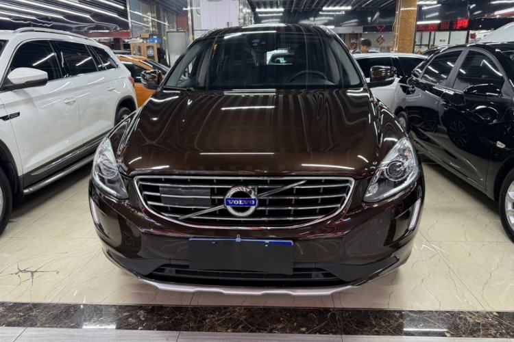Used Volvo XC60 2017 T5 AWD Smart Upgrade Edition Exterior 1