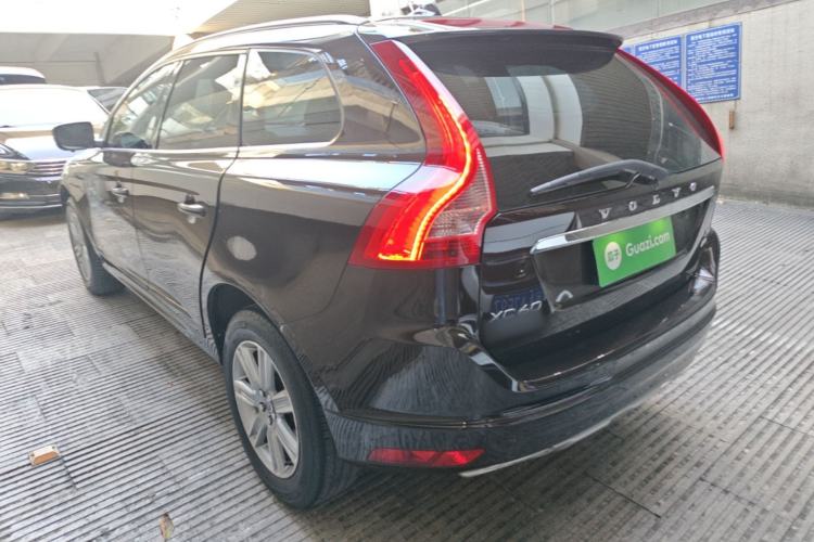 Used Volvo XC60 2017 T5 AWD Smart Upgrade Edition Exterior 2