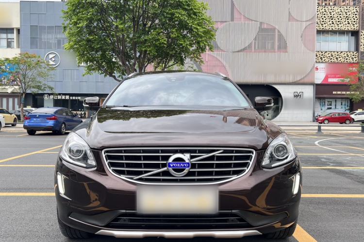 Used Volvo XC60 2017 T5 AWD Smart Upgrade Edition Exterior 2