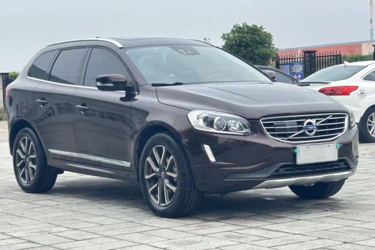 Used Volvo XC60 2017 T5 AWD Smart Drive Edition Exterior 2