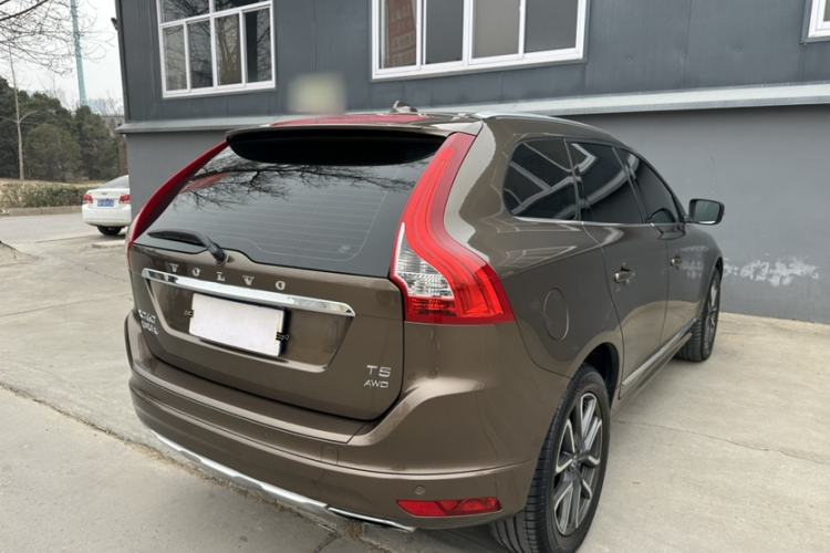 Used Volvo XC60 2017 T5 AWD Smart Upgrade Edition Exterior 2
