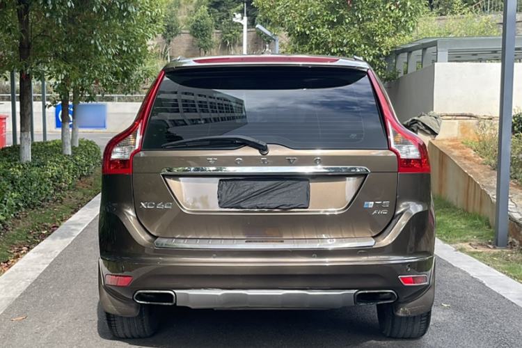 Used Volvo XC60 2017 T5 AWD Smart Upgrade Edition Exterior 2