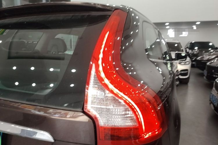 Used Volvo XC60 2017 T5 Smart Upgrade Edition Exterior 3