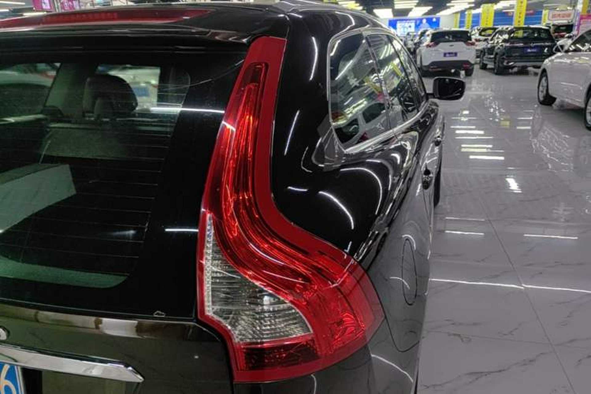 Used Volvo XC60 2017 T5 Smart Upgrade Edition Exterior 3