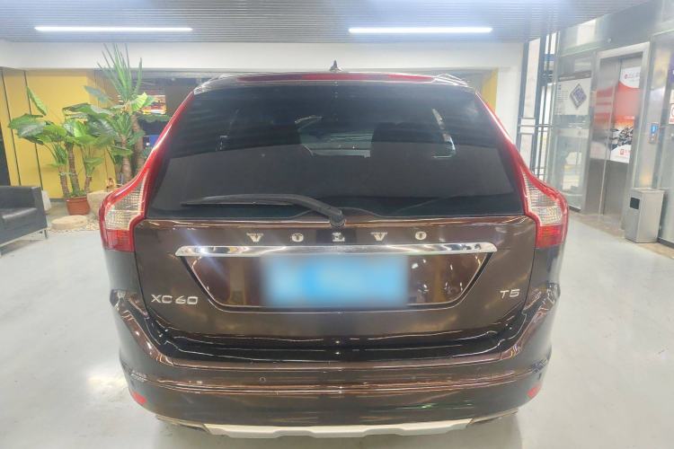 Used Volvo XC60 2017 T5 Smart Upgrade Edition Exterior 4