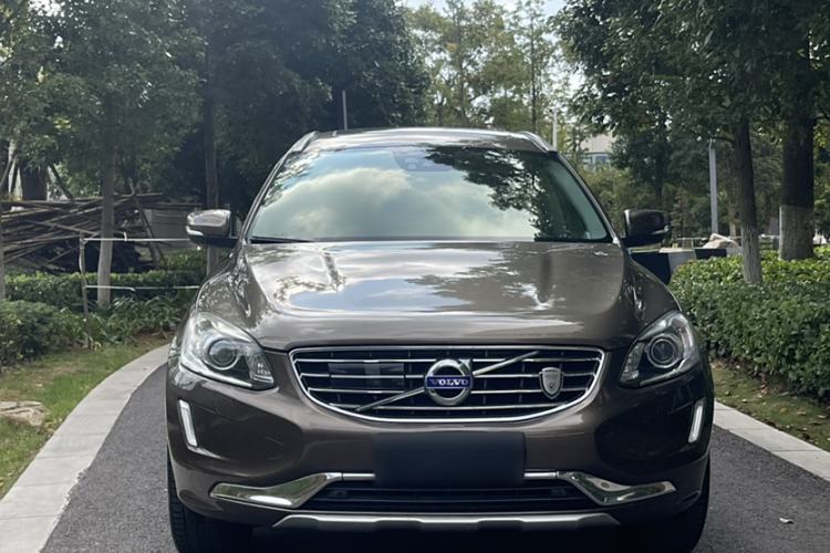Used Volvo XC60 2017 T5 AWD Smart Upgrade Edition Exterior 4