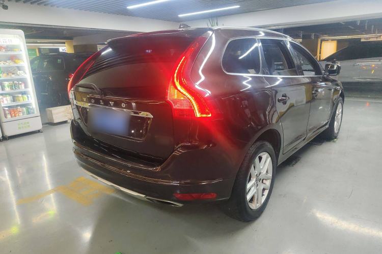 Used Volvo XC60 2017 T5 Smart Upgrade Edition Exterior 5