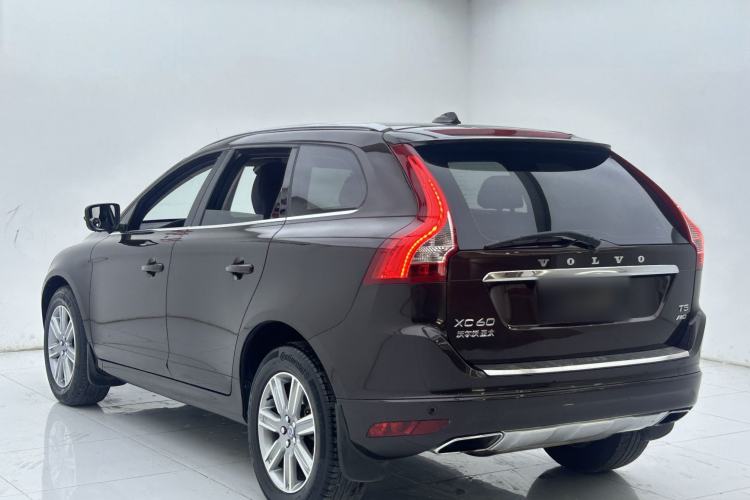 Used Volvo XC60 2017 T5 AWD Smart Upgrade Edition Exterior 5