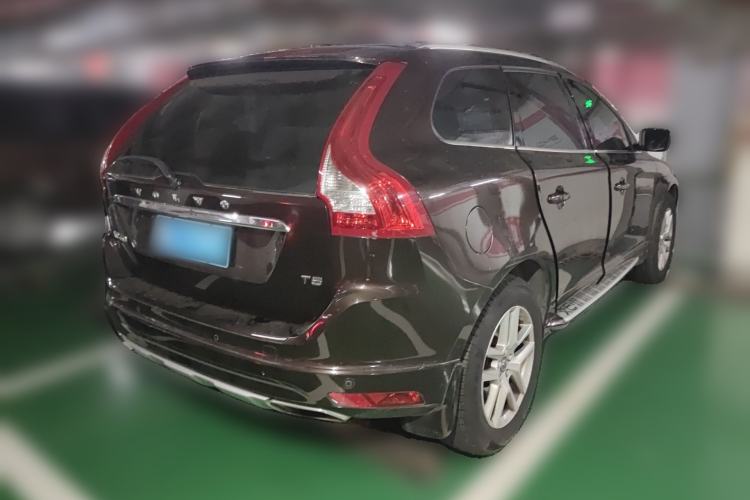 Used Volvo XC60 2017 T5 Smart Upgrade Edition Exterior 5
