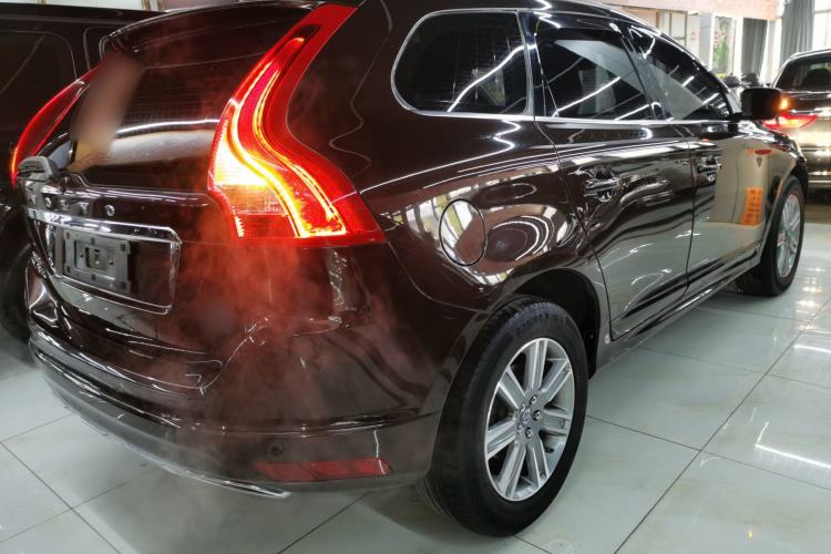 Used Volvo XC60 2017 T5 AWD Smart Upgrade Edition Exterior 5