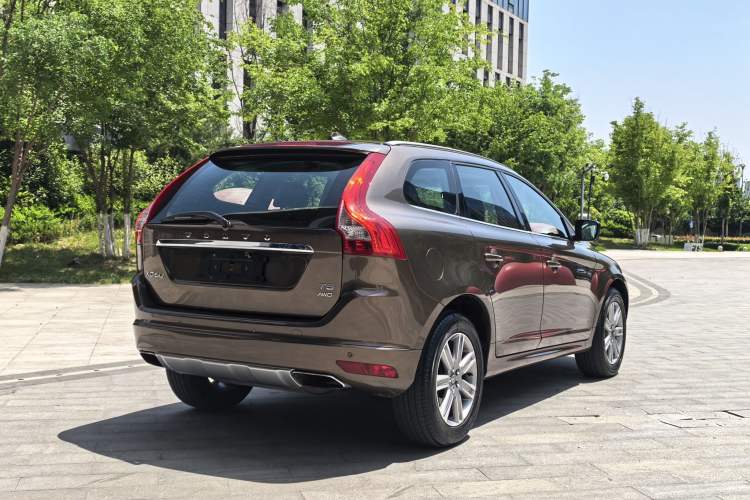 Used Volvo XC60 2017 T5 AWD Smart Upgrade Edition Exterior 6