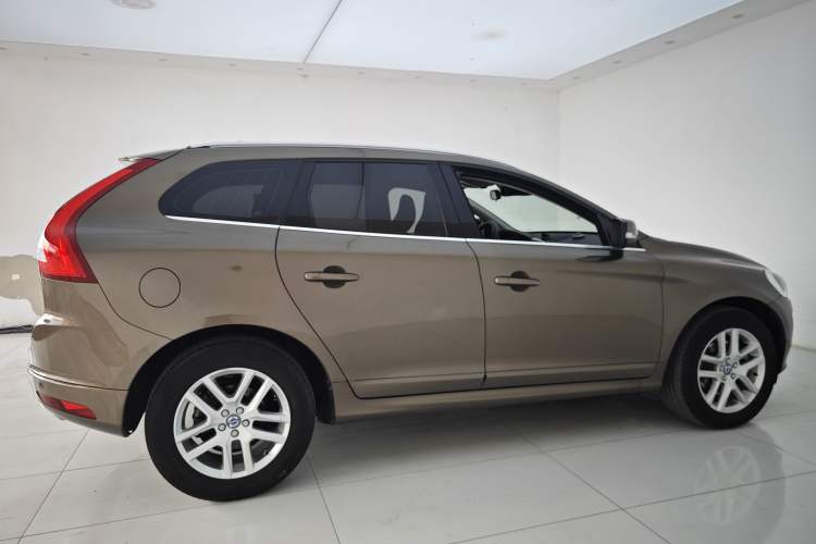 Used Volvo XC60 2017 T5 Smart Upgrade Edition Exterior 7