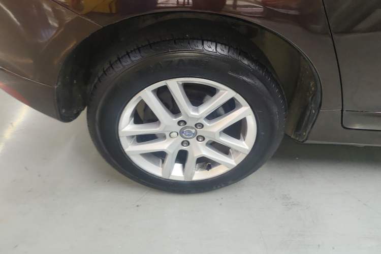 Used Volvo XC60 2017 T5 Smart Upgrade Edition Exterior 8