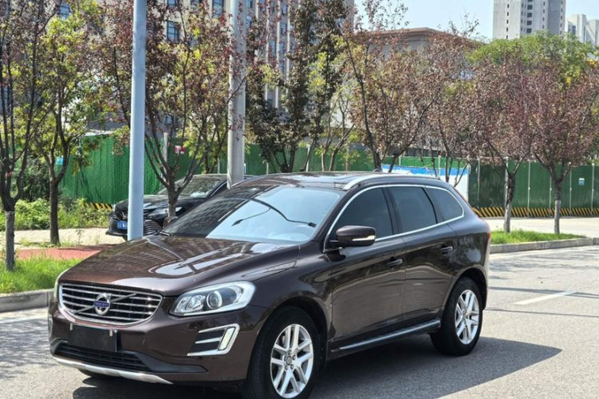 Used Volvo XC60 2017 T5 Smart Upgrade Edition Front Left 45 Deg