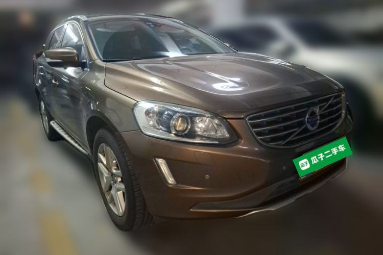 Used Volvo XC60 2017 T5 Smart Upgrade Edition Front Right 45 Deg