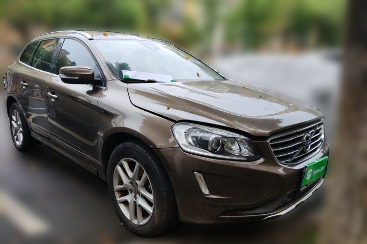 Used Volvo XC60 2017 T5 Smart Upgrade Edition Front Right 45 Deg