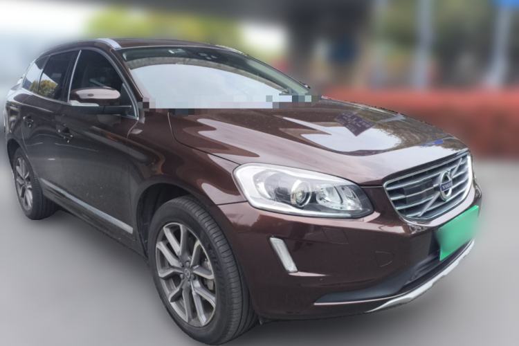Used Volvo XC60 2017 T5 AWD Smart Upgrade Edition Front Right 45 Deg