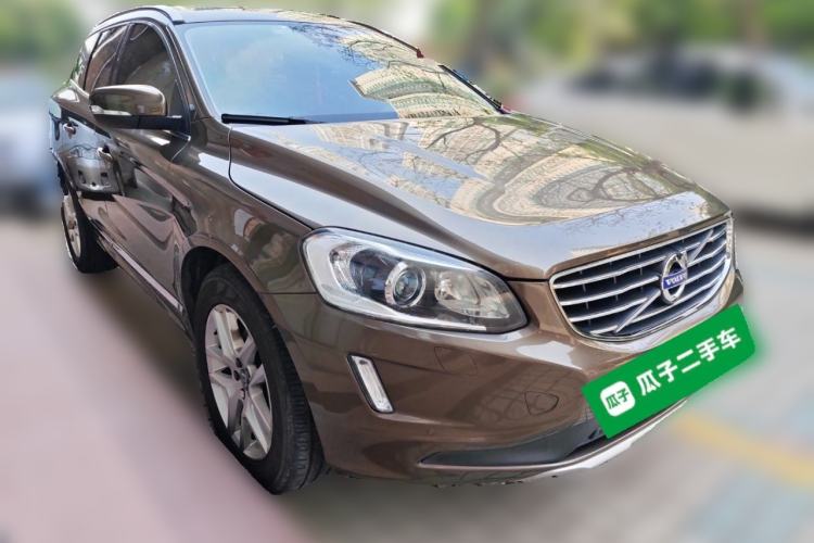 Used Volvo XC60 2017 T5 AWD Smart Upgrade Model Front Right 45 Deg