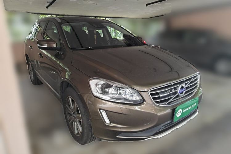 Used Volvo XC60 2017 T5 AWD Smart Range Edition Front Right 45 Deg