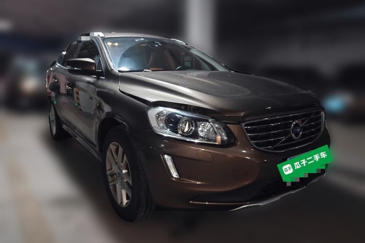 Used Volvo XC60 2017 T5 Smart Upgrade Edition Front Right 45 Deg