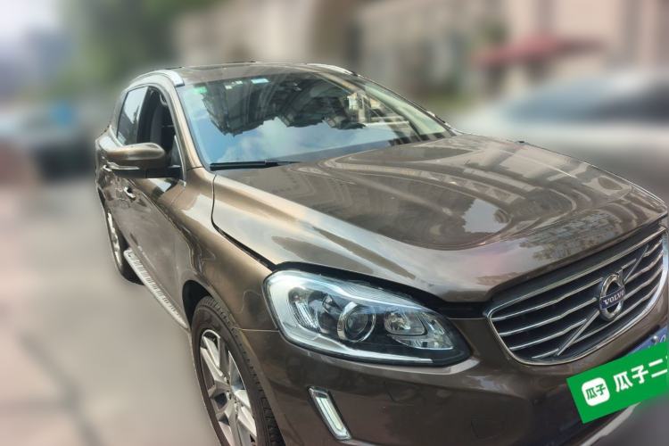 Used Volvo XC60 2017 T5 Smart Upgrade Edition Front Right 45 Deg