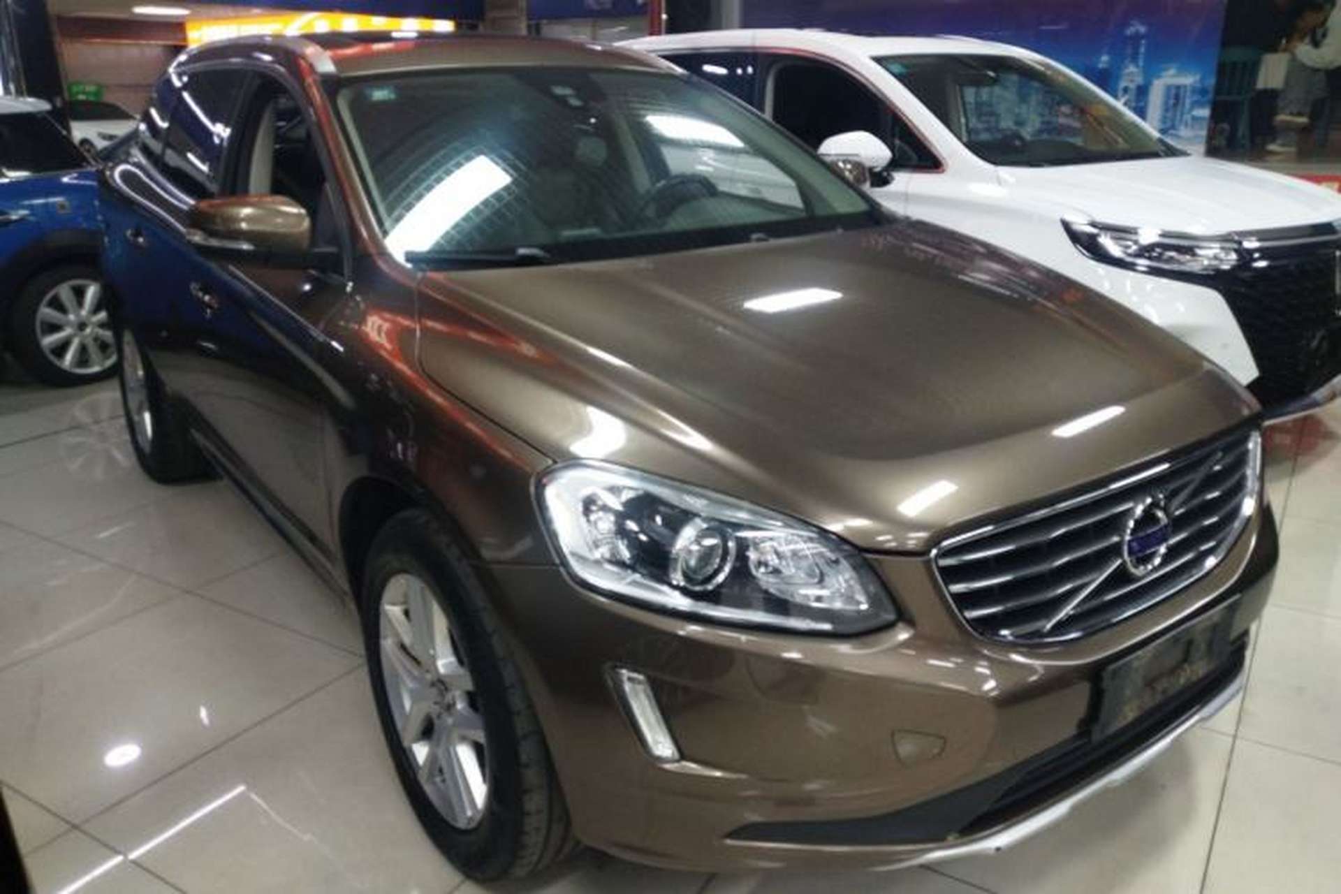 Used Volvo XC60 2017 T5 Smart Upgrade Edition Front Right 45 Deg