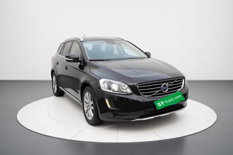 Used Volvo XC60 2017 T5 AWD Smart Upgrade Edition Front Right 45 Deg