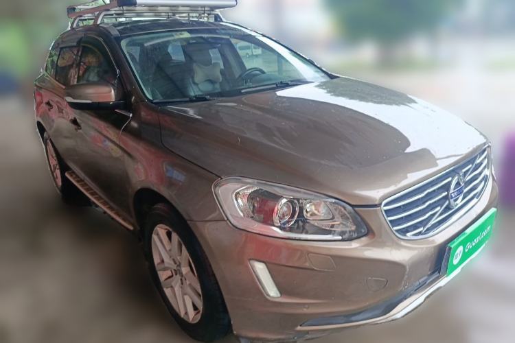 Used Volvo XC60 2017 T5 Smart Upgrade Edition Front Right 45 Deg