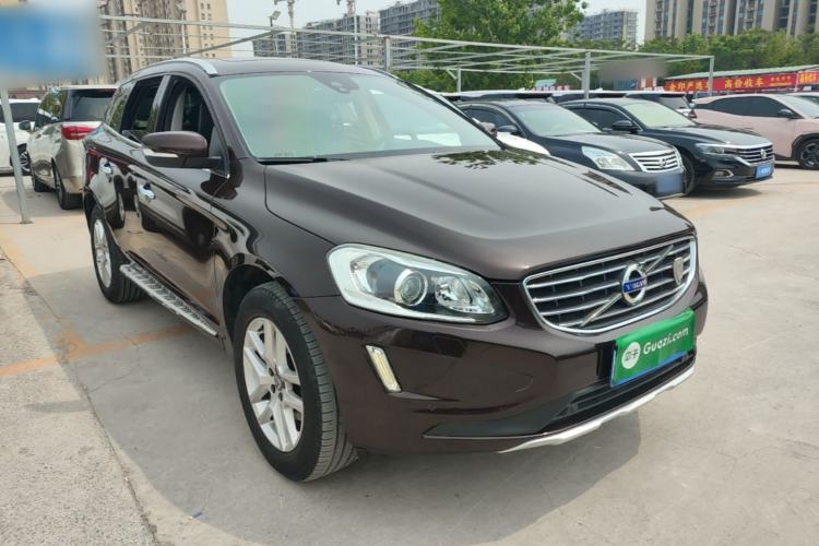 Used Volvo XC60 2017 T5 Smart Upgrade Edition Front Right 45 Deg