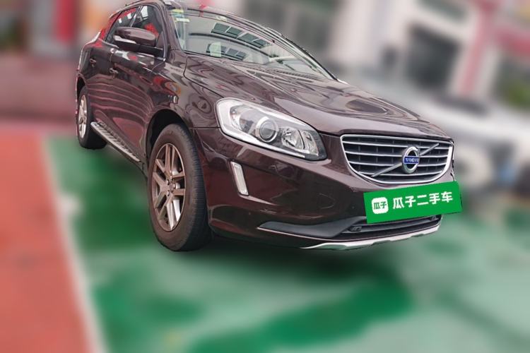 Used Volvo XC60 2017 T5 Smart Upgrade Edition Front Right 45 Deg