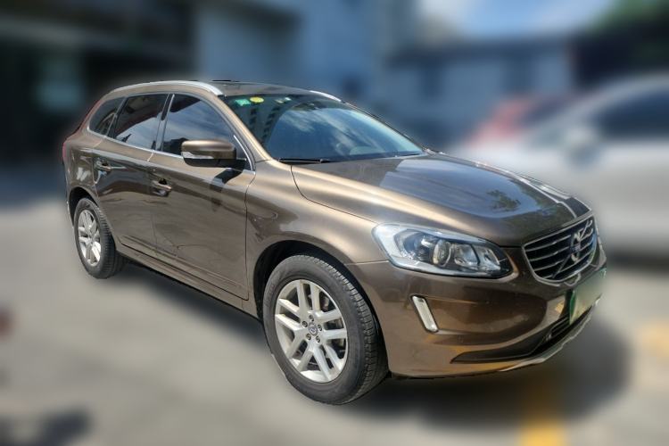 Used Volvo XC60 2017 T5 Smart Upgrade Edition Front Right 45 Deg
