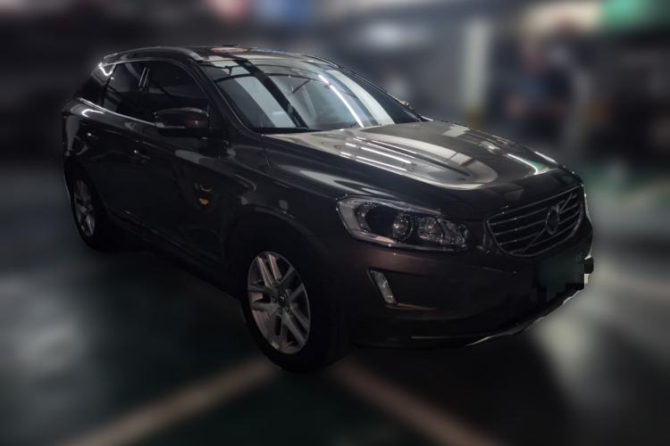 Used Volvo XC60 2017 T5 Smart Upgrade Edition Front Right 45 Deg
