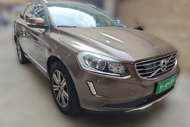 Used Volvo XC60 2017 T5 AWD Smart Range Edition Front Right 45 Deg