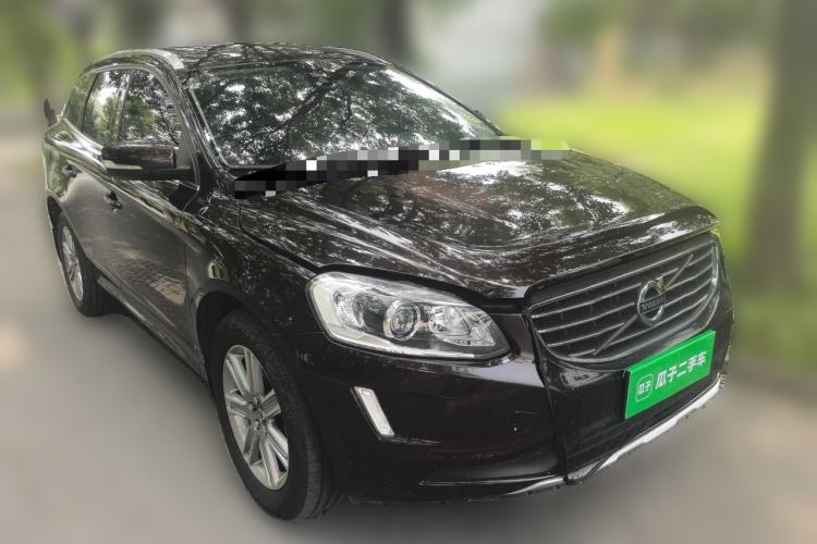 Used Volvo XC60 2017 T5 AWD Smart Upgrade Edition Front Right 45 Deg