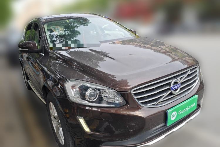 Used Volvo XC60 2017 T5 Smart Upgrade Edition Front Right 45 Deg