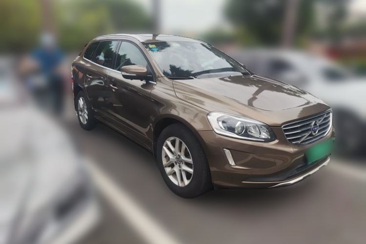 Used Volvo XC60 2017 T5 Smart Upgrade Edition Front Right 45 Deg