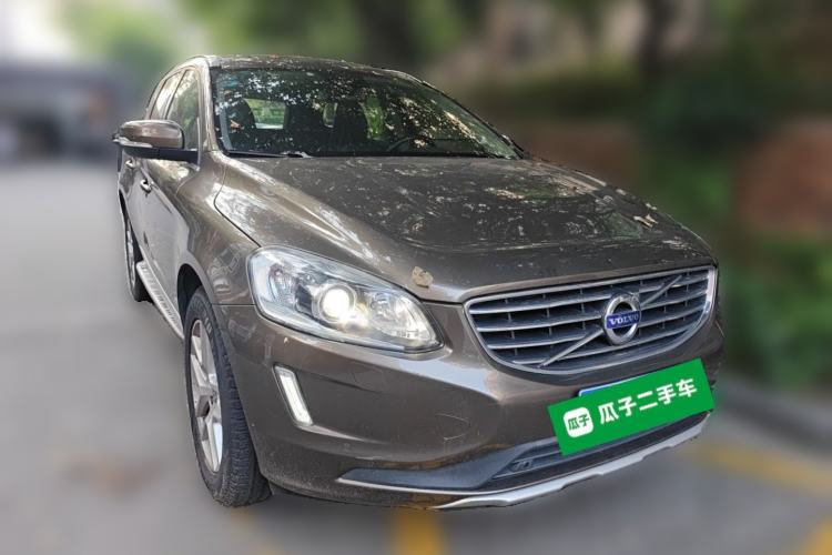 Used Volvo XC60 2017 T5 AWD Smart Upgrade Model Front Right 45 Deg