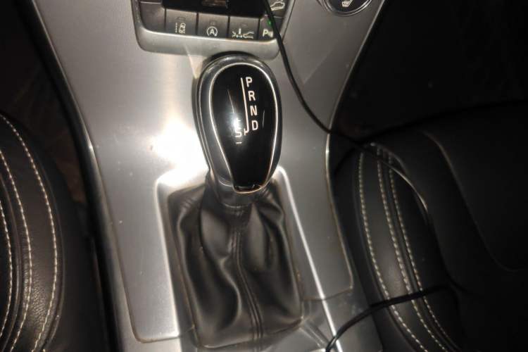 Used Volvo XC60 2017 T5 AWD Smart Range Edition Gear Lever