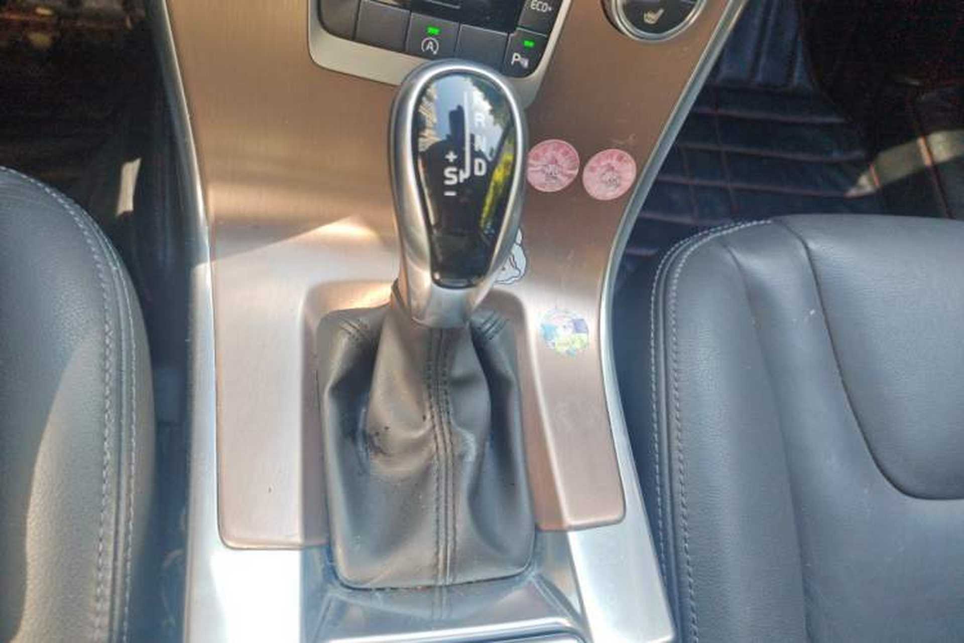 Used Volvo XC60 2017 T5 Smart Upgrade Edition Gear Lever