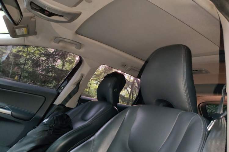 Used Volvo XC60 2017 T5 Smart Upgrade Edition Headliner