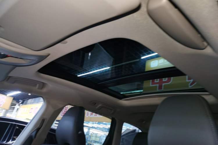 Used Volvo XC60 2017 T5 AWD Smart Upgrade Edition Headliner