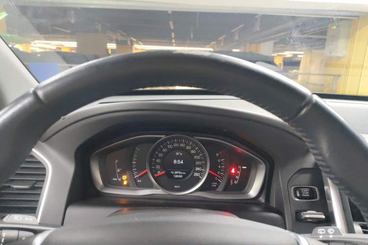 Used Volvo XC60 2017 T5 Smart Upgrade Edition Instrument Cluster