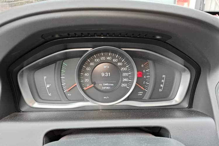 Used Volvo XC60 2017 T5 Smart Upgrade Edition Instrument Cluster